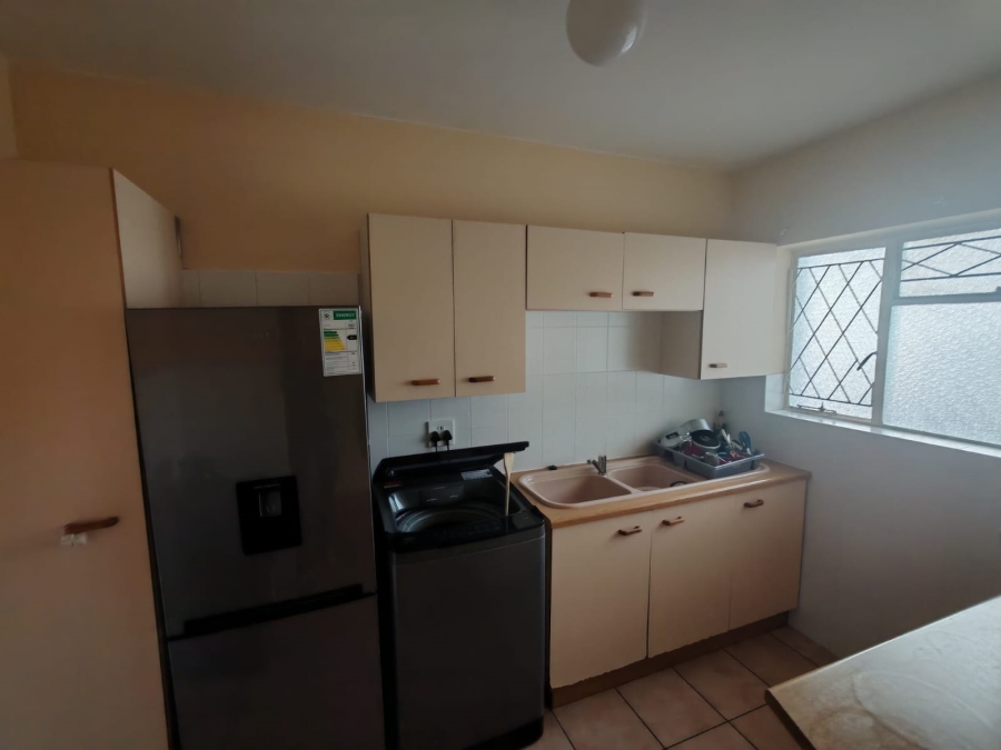 To Let 1 Bedroom Property for Rent in Humewood Eastern Cape